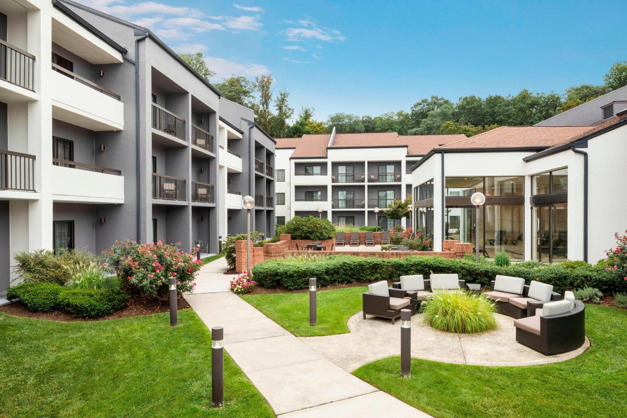 Courtyard By Marriott Tarrytown Westchester County Exteriör bild